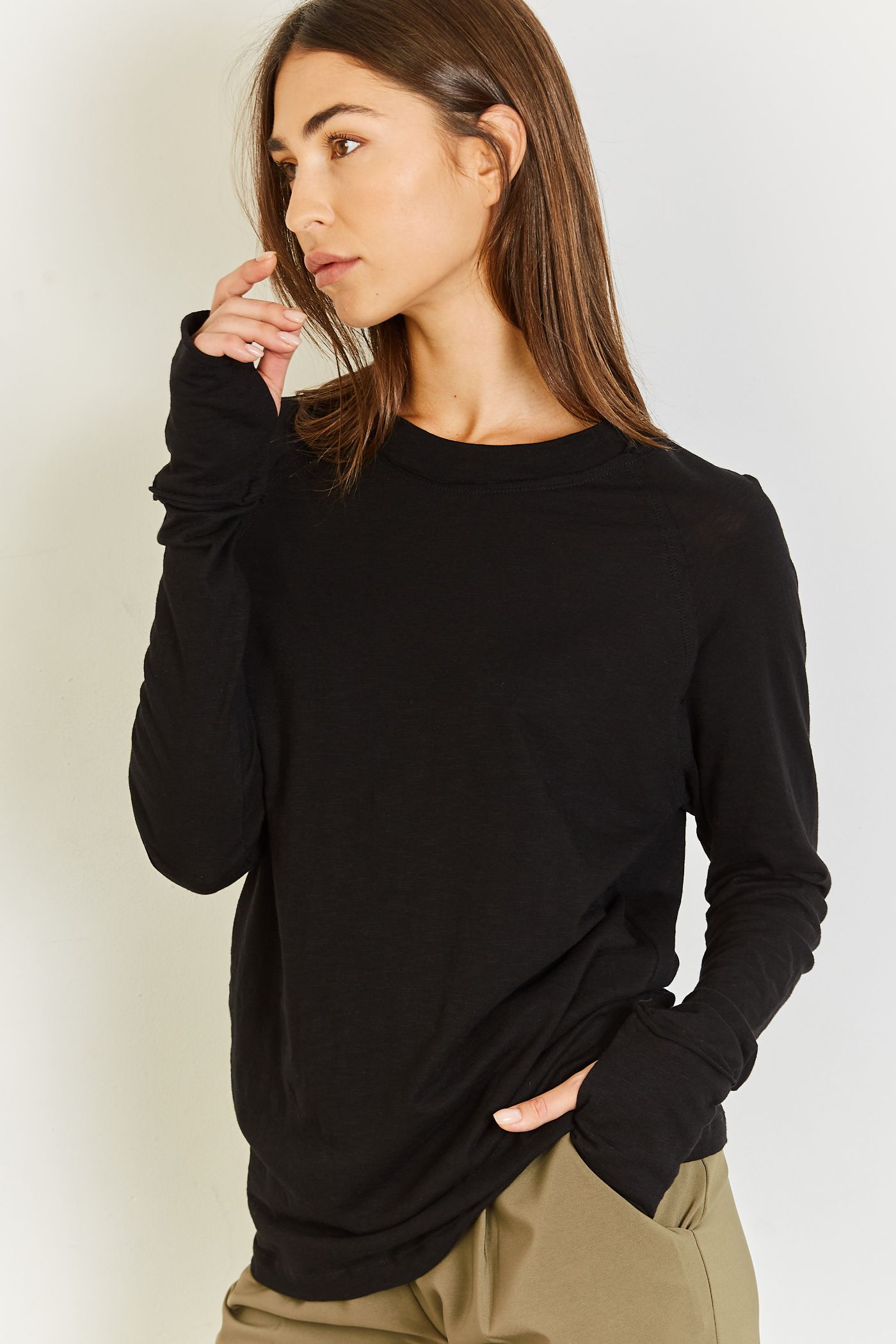 חולצת כפפה עם תיפורים בולטים - ITAY BRANDS